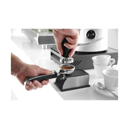 Hendi single coffee group holder with steel and silicone press rest